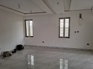4bdrm House in Ahodwo  Parakou, Kumasi Metropolitan for sale