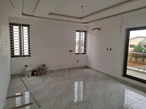 4bdrm House in Ahodwo  Parakou, Kumasi Metropolitan for sale
