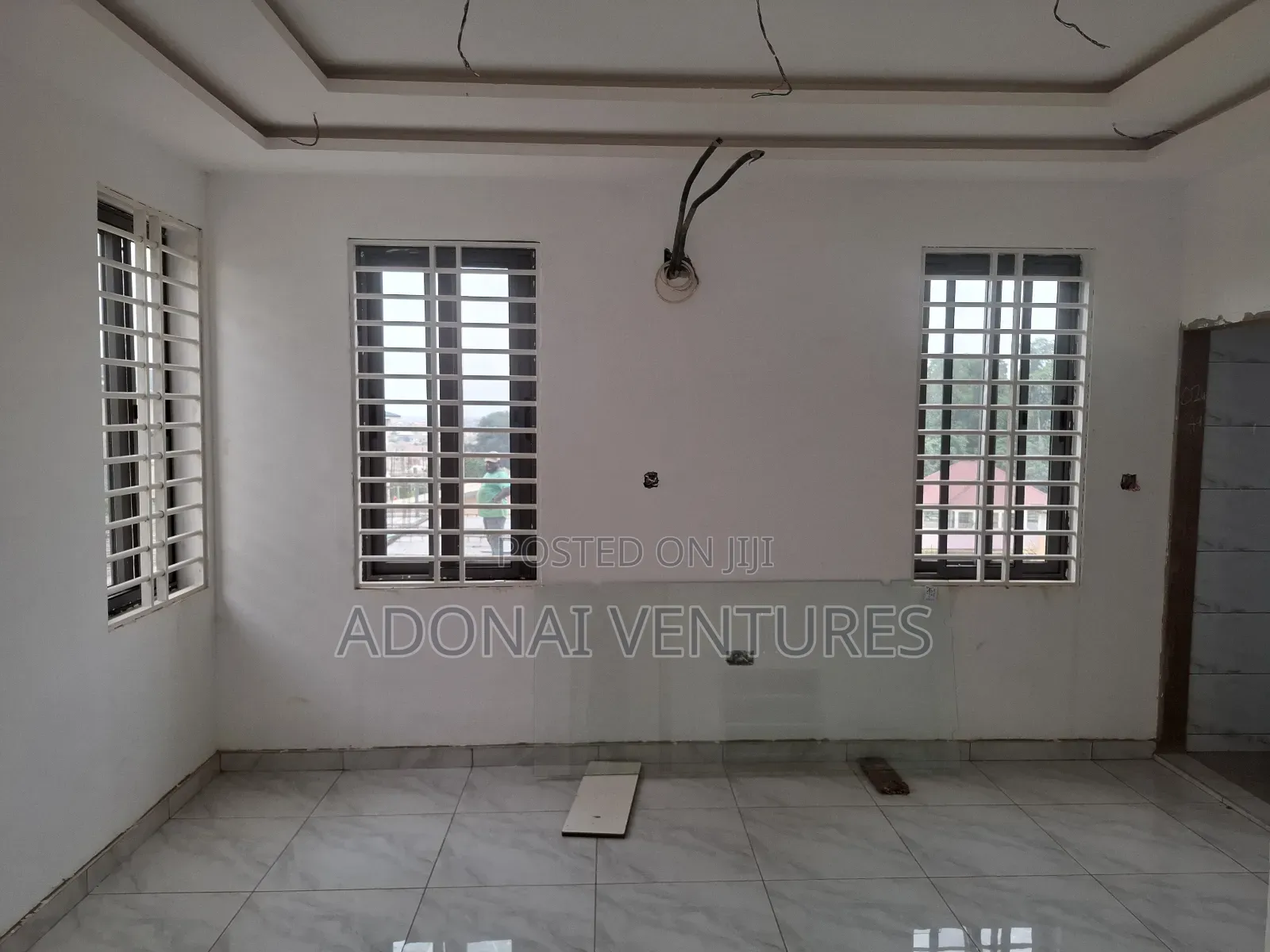 4bdrm House in Ahodwo  Parakou, Kumasi Metropolitan for sale