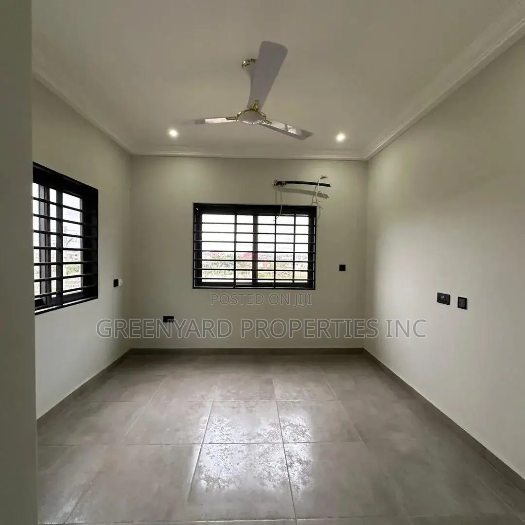 4bdrm House in Lakeside for sale