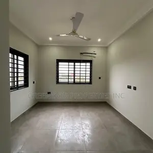 4bdrm House in Lakeside for sale