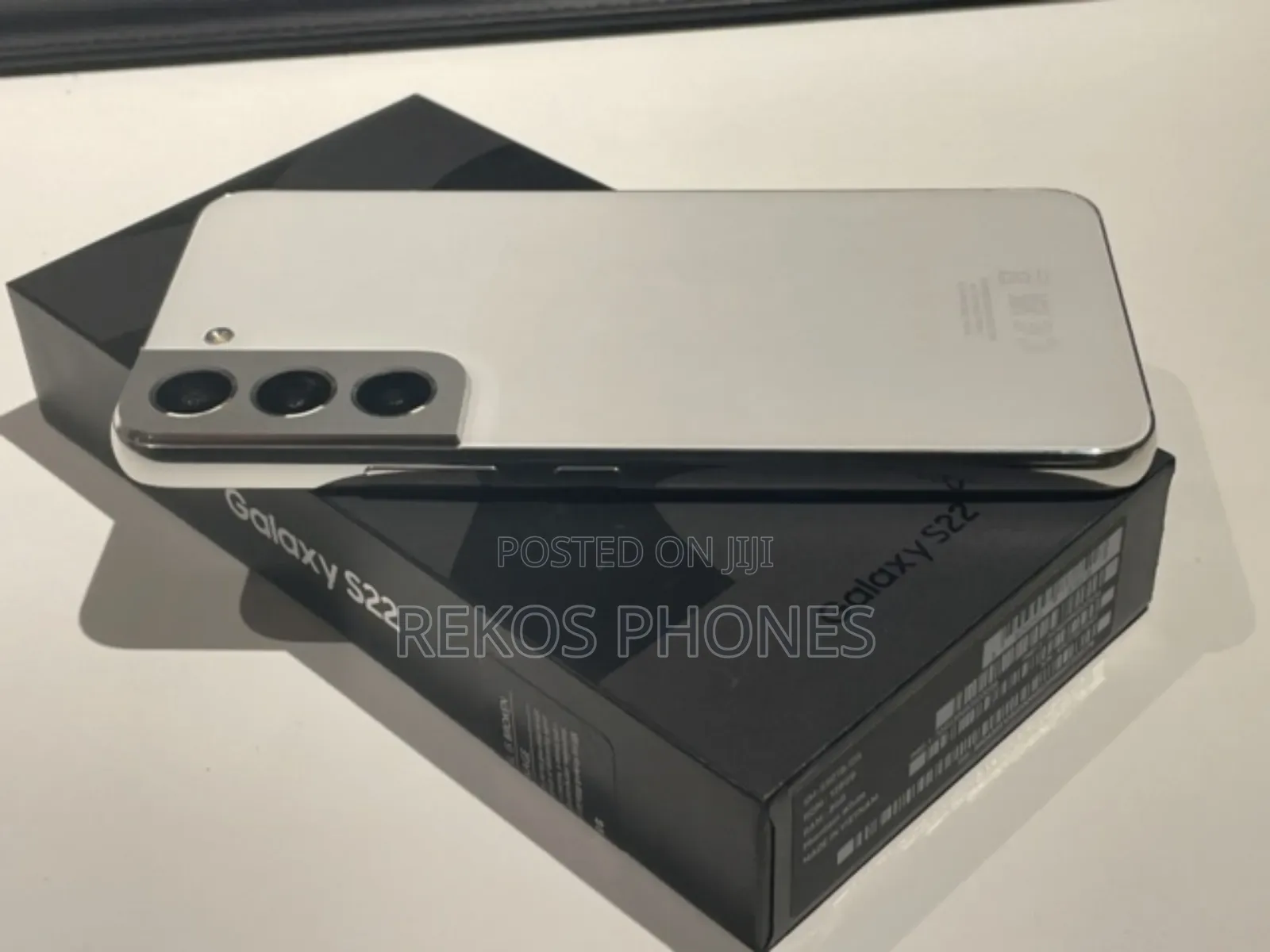 New Samsung Galaxy S22 5G 128 GB White