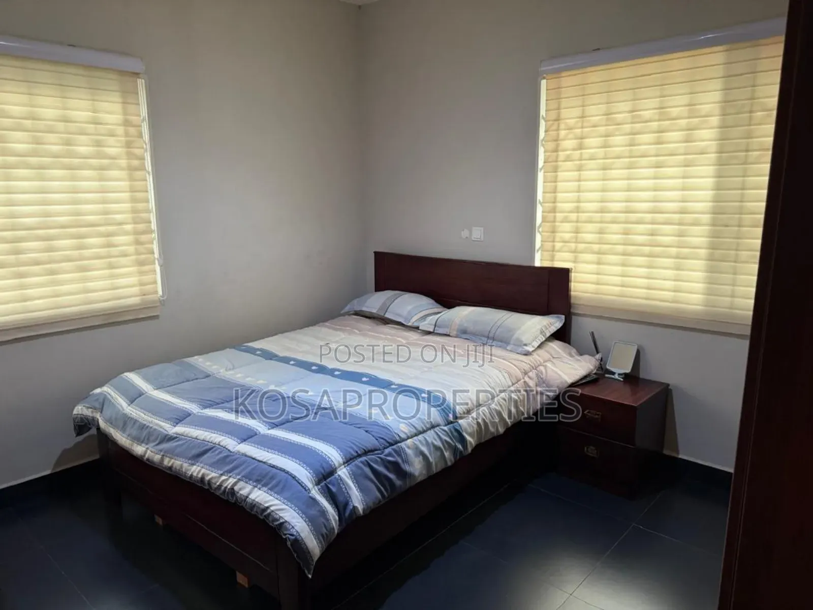 8bdrm House in Weija Medium for sale