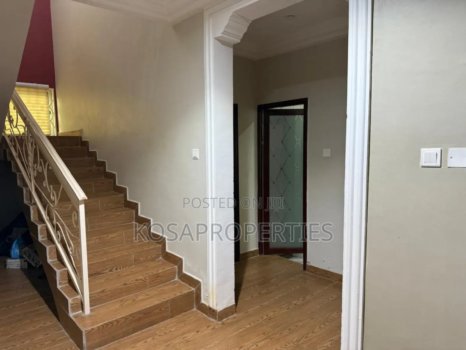 8bdrm House in Weija Medium for sale