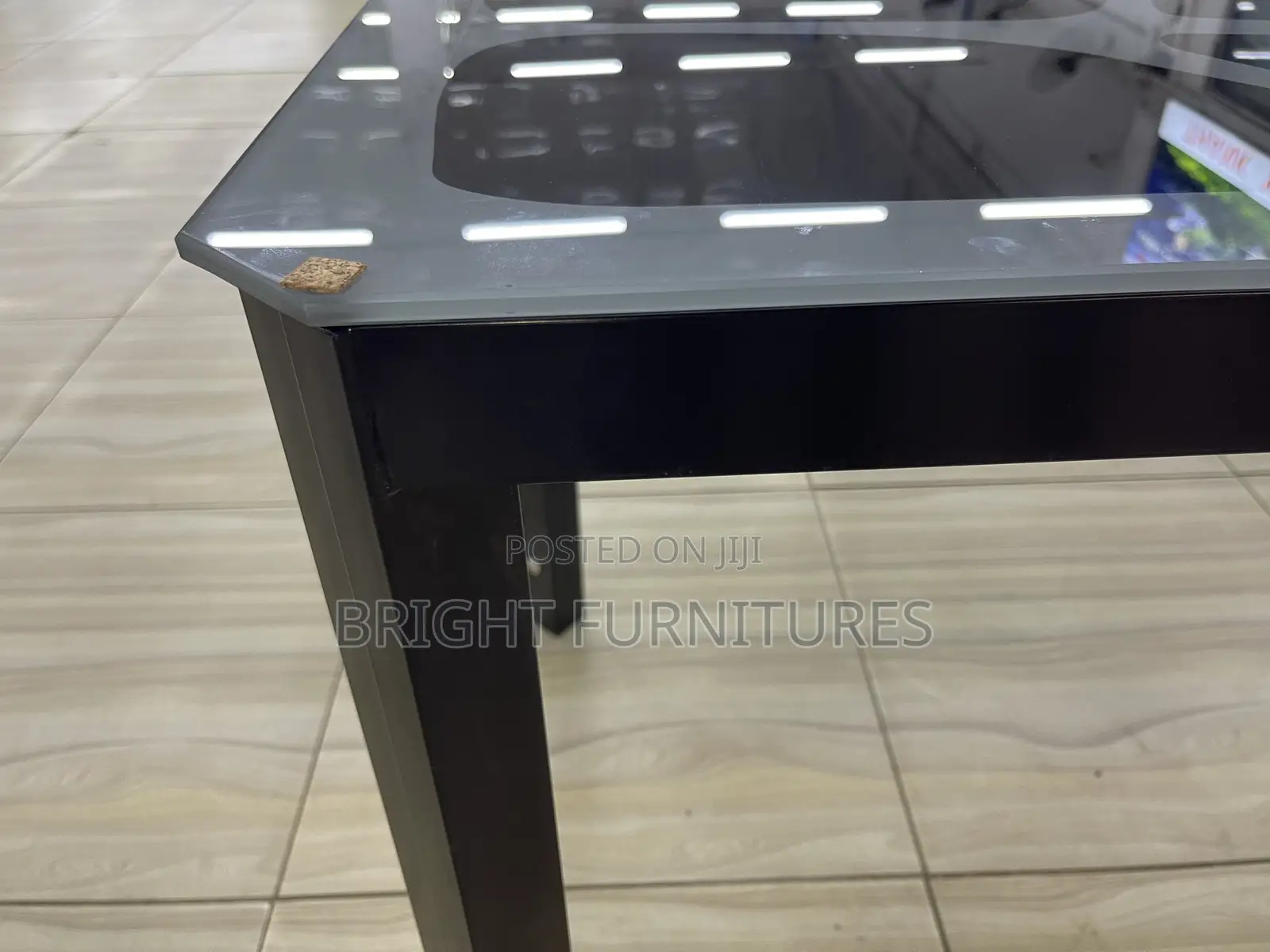 Durable 4in1 Dining Set Glass Top