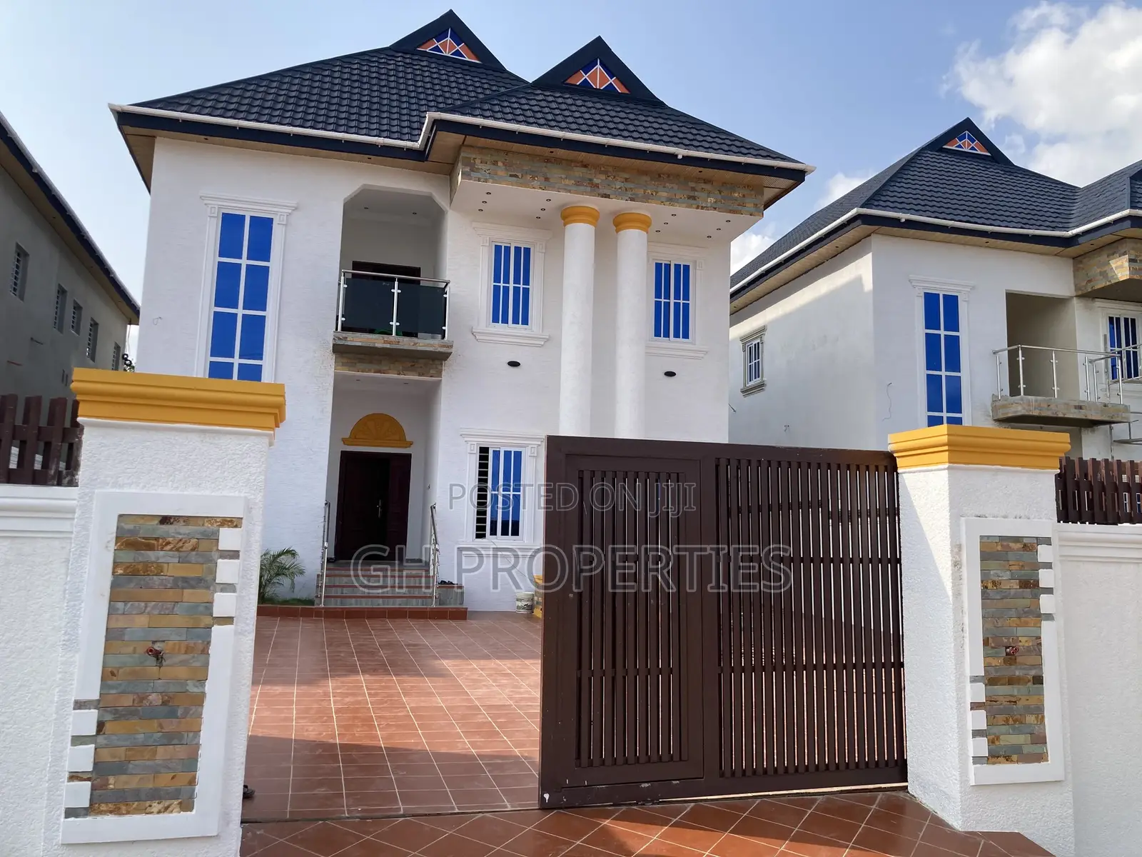 4bdrm House in Executive Four, Kumasi Metropolitan for sale