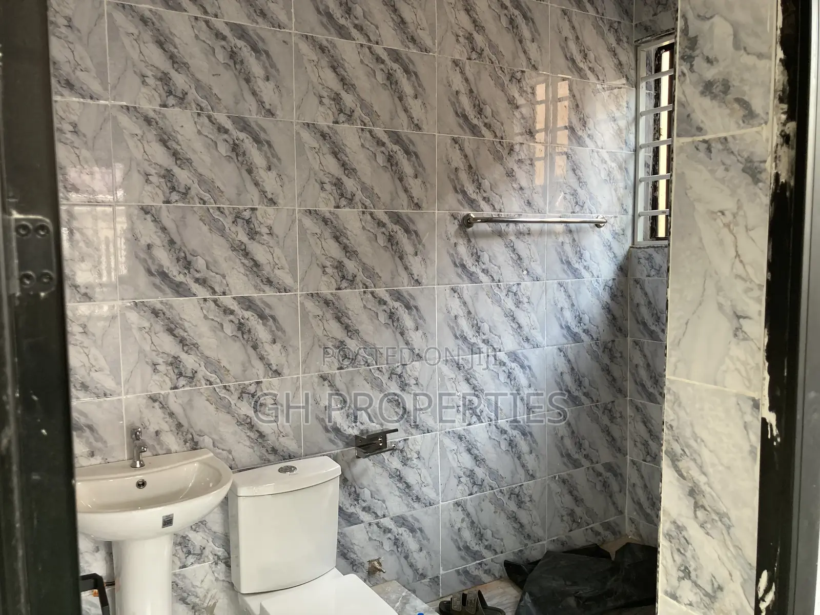 4bdrm House in Daban New Site., Kumasi Metropolitan for sale