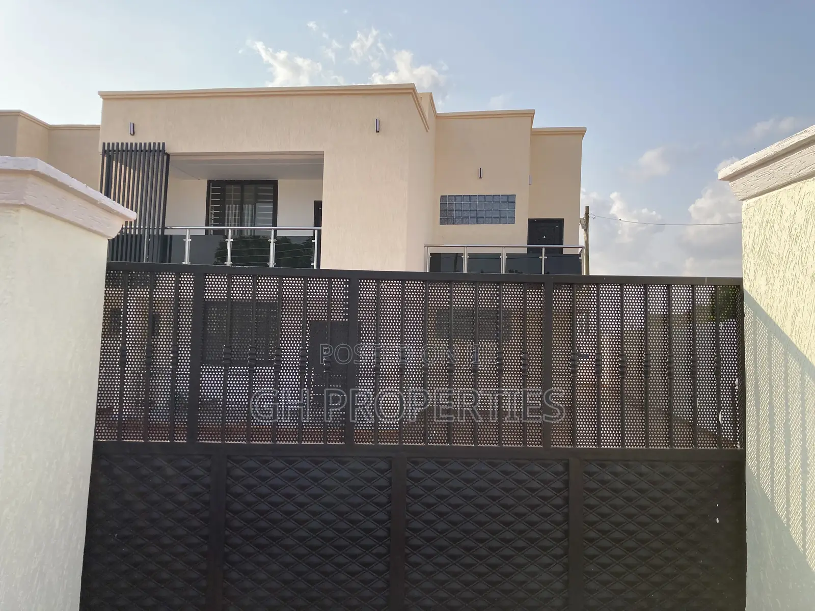 4bdrm House in Daban New Site., Kumasi Metropolitan for sale