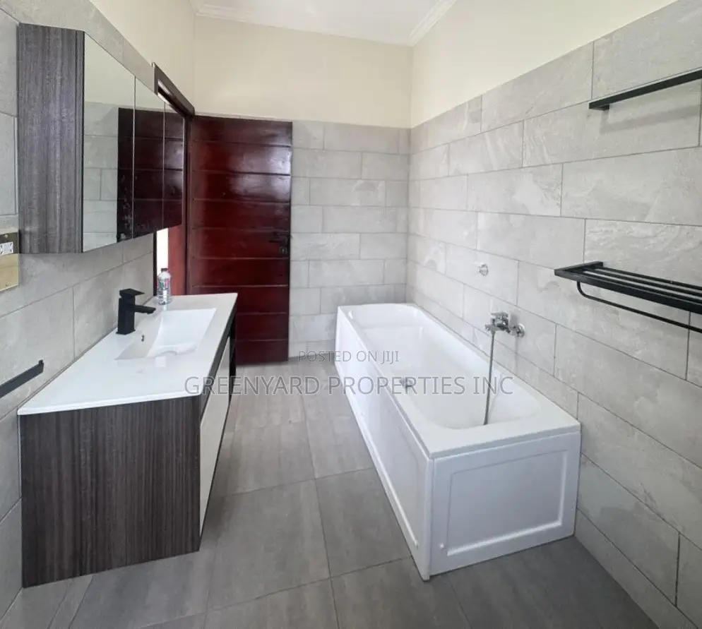 4bdrm House in Adjiringanor, East Legon for rent