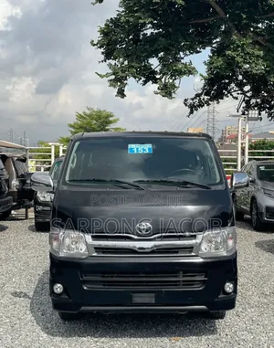 Toyota HiAce 2013 Black