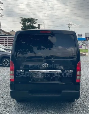 Toyota HiAce 2013 Black