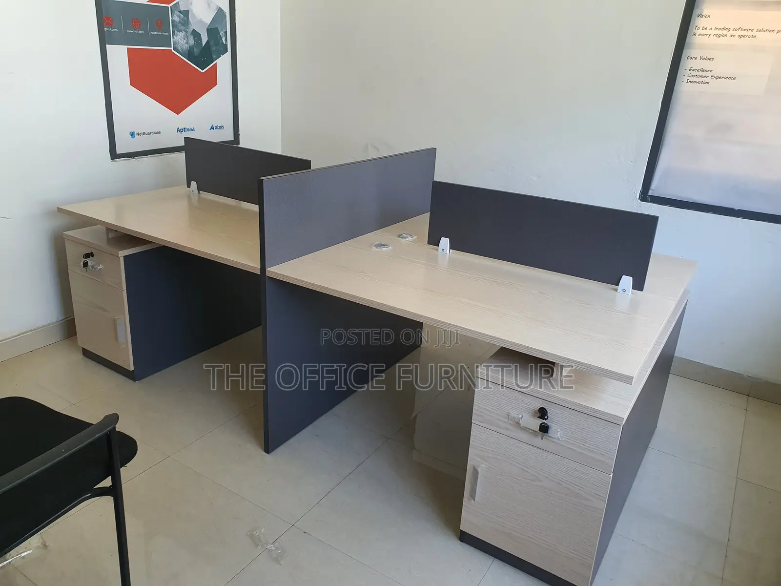 Four(4in1) Office Cubicle
