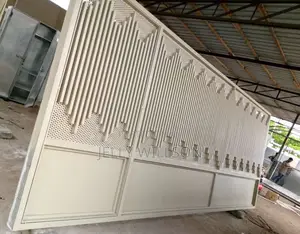 Gate 16 Feet
