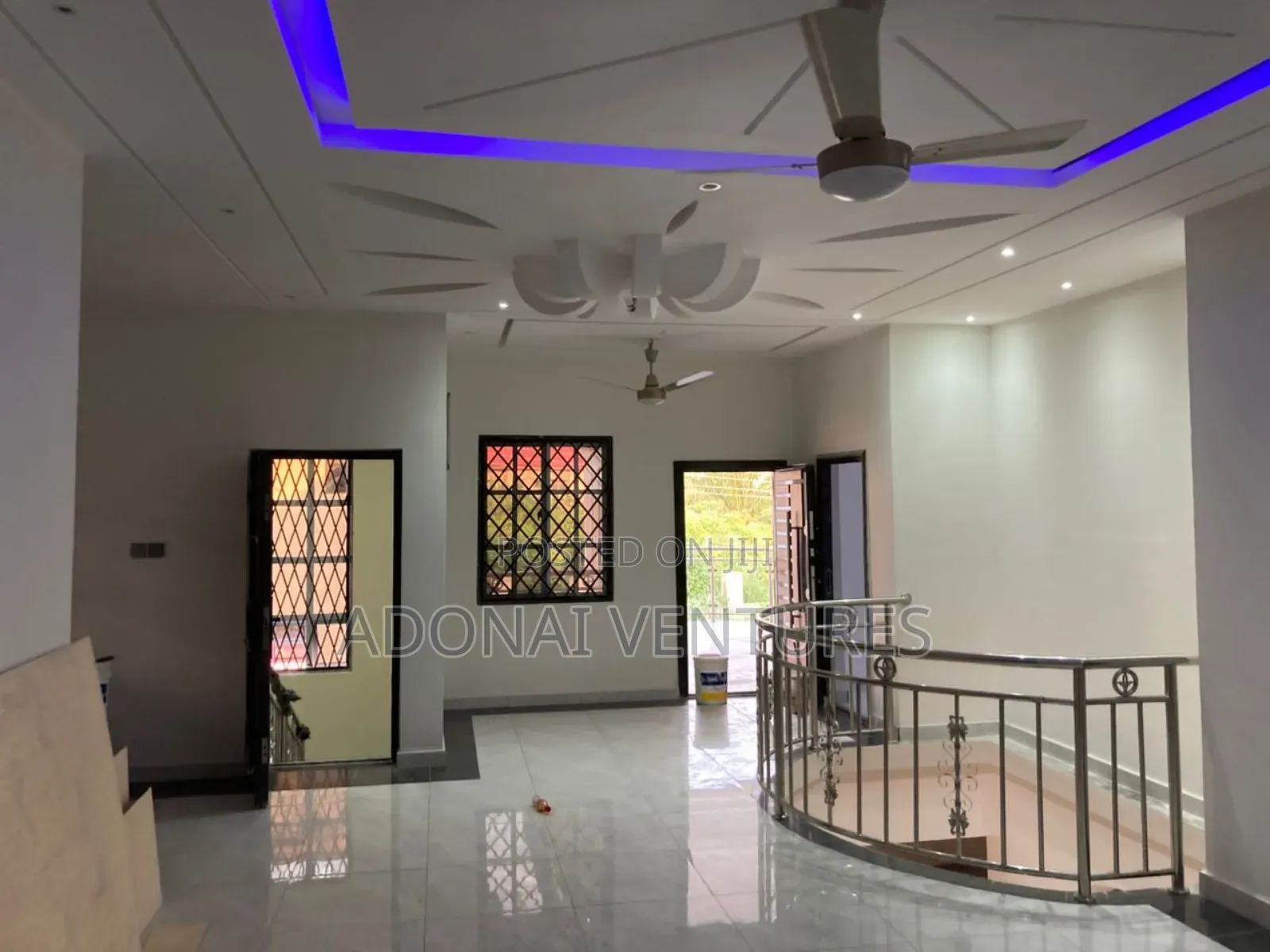 7bdrm House in Atasomanso, Kumasi Metropolitan for sale
