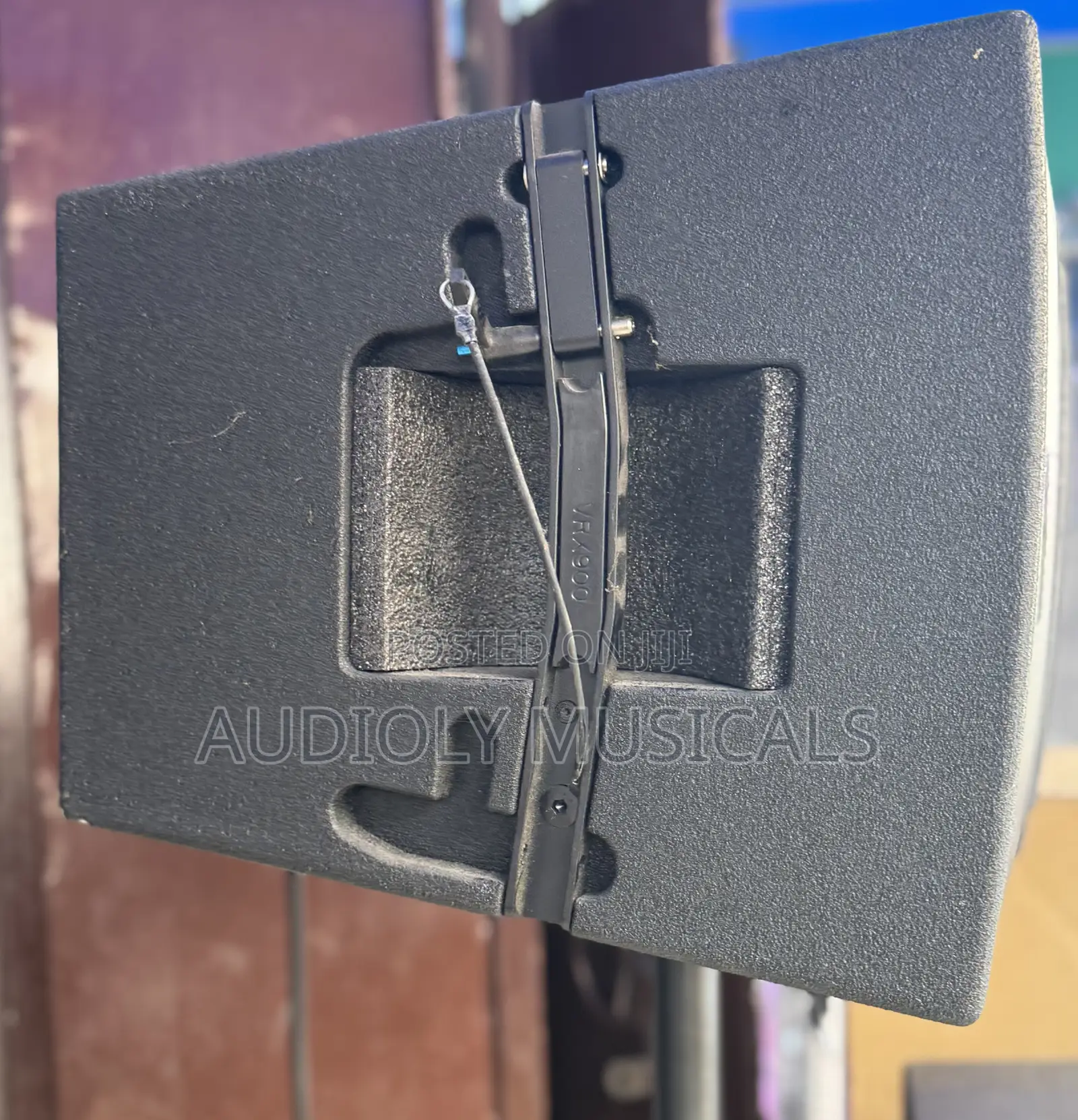 JBL 12-Inches / Line Arrays With Stand