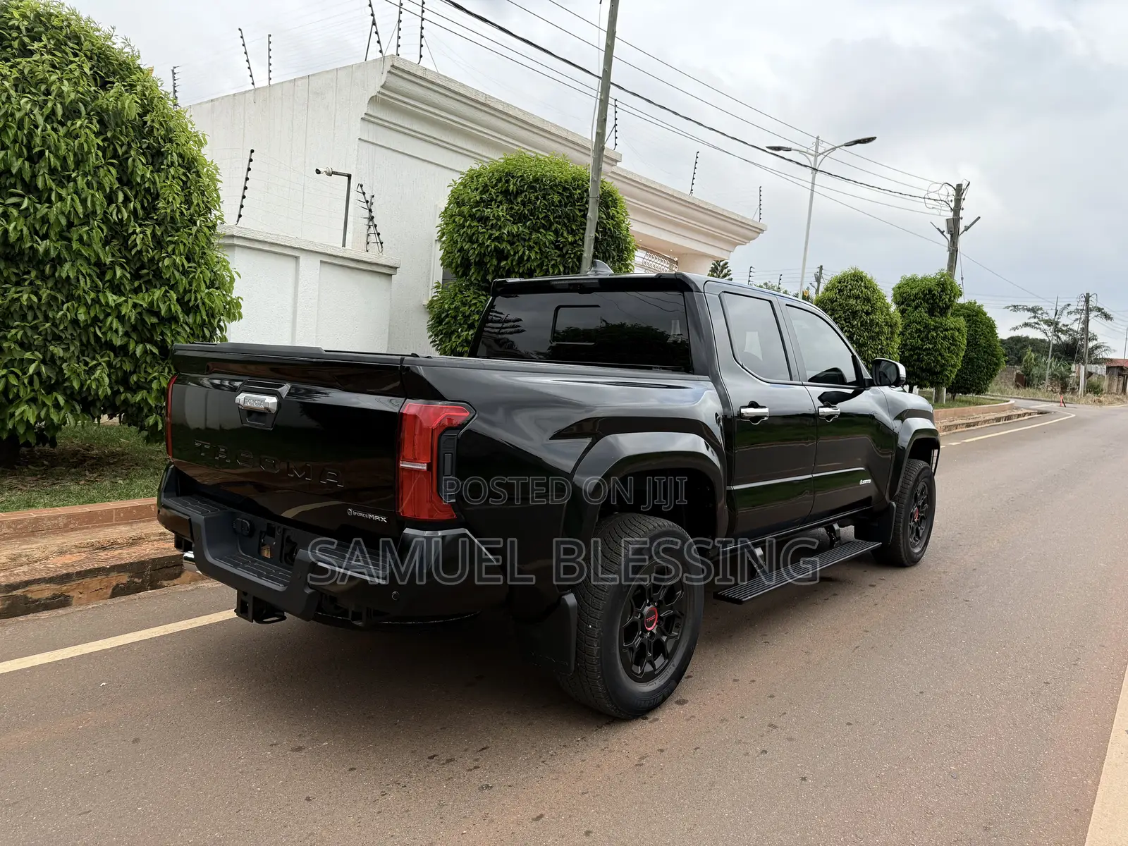 Toyota Tacoma 2025 Black