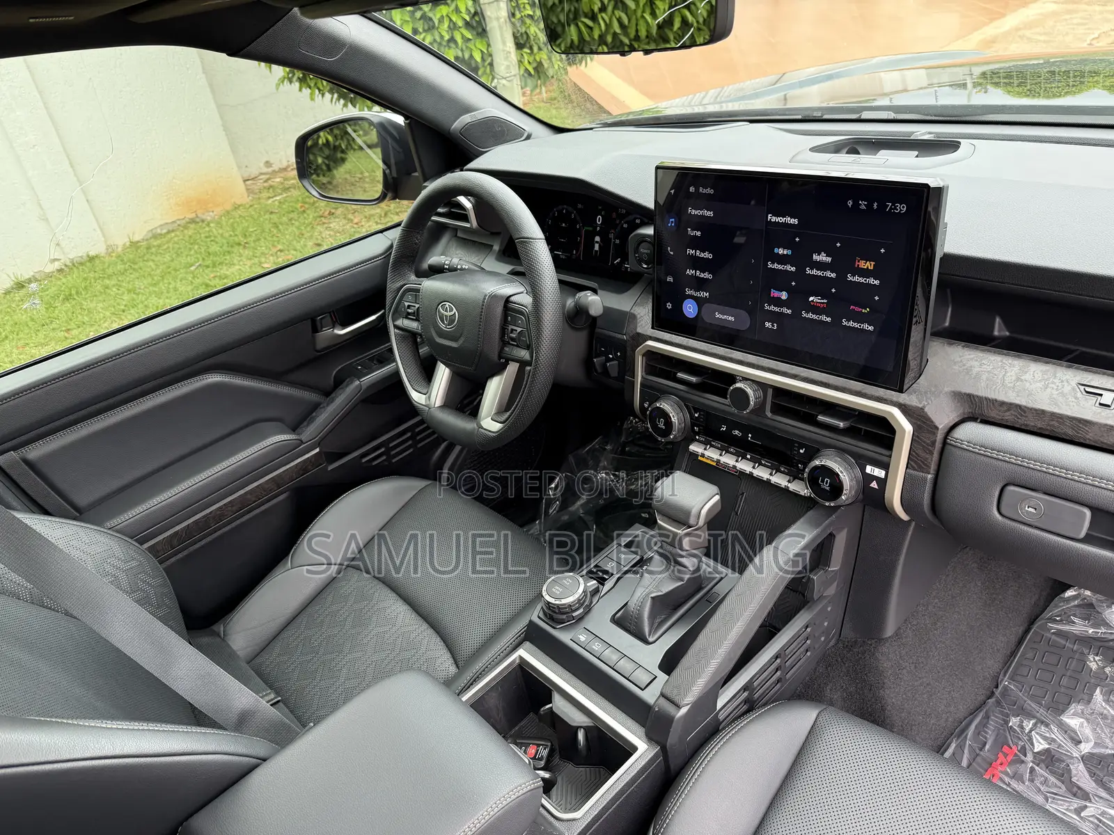 Toyota Tacoma 2025 Black