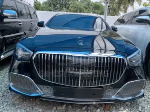 Mercedes-Benz E300 2017 Black