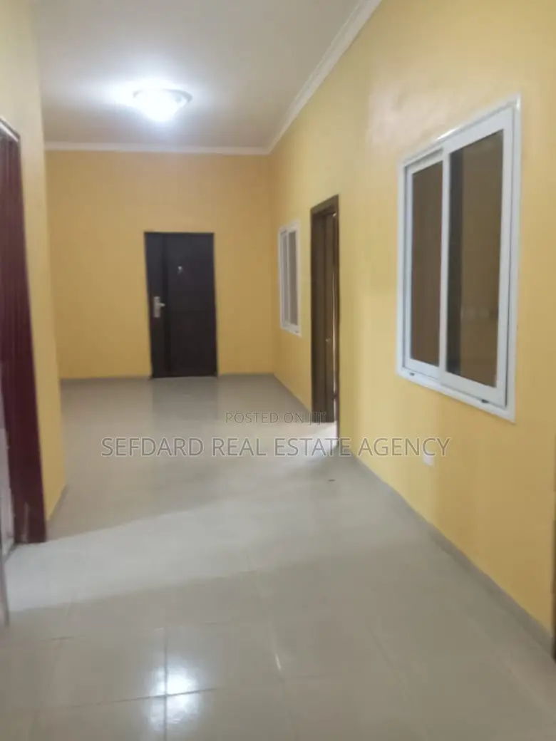 6bdrm House in Amasaman for sale