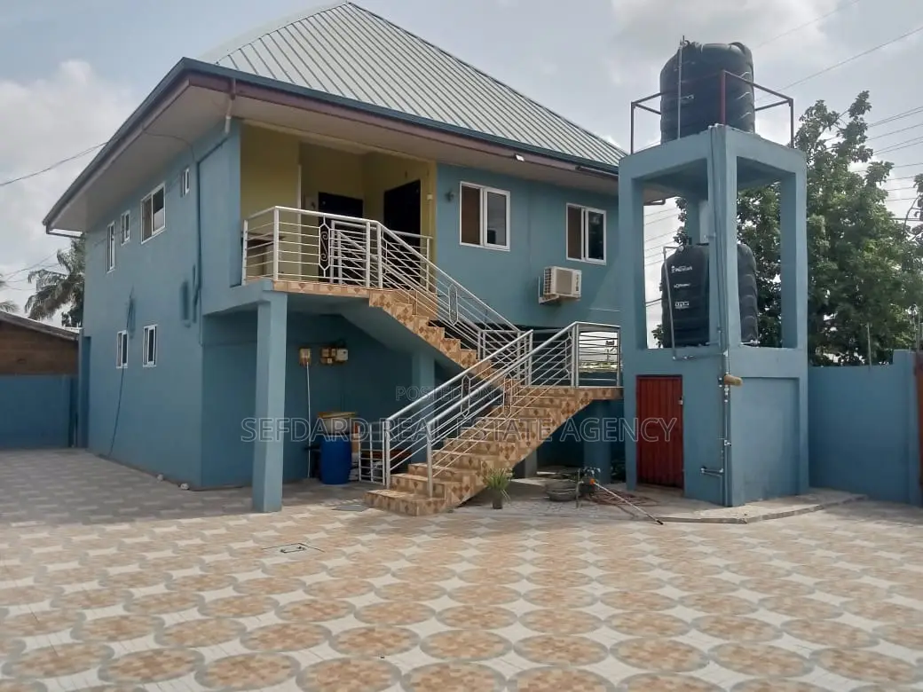 6bdrm House in Amasaman for sale