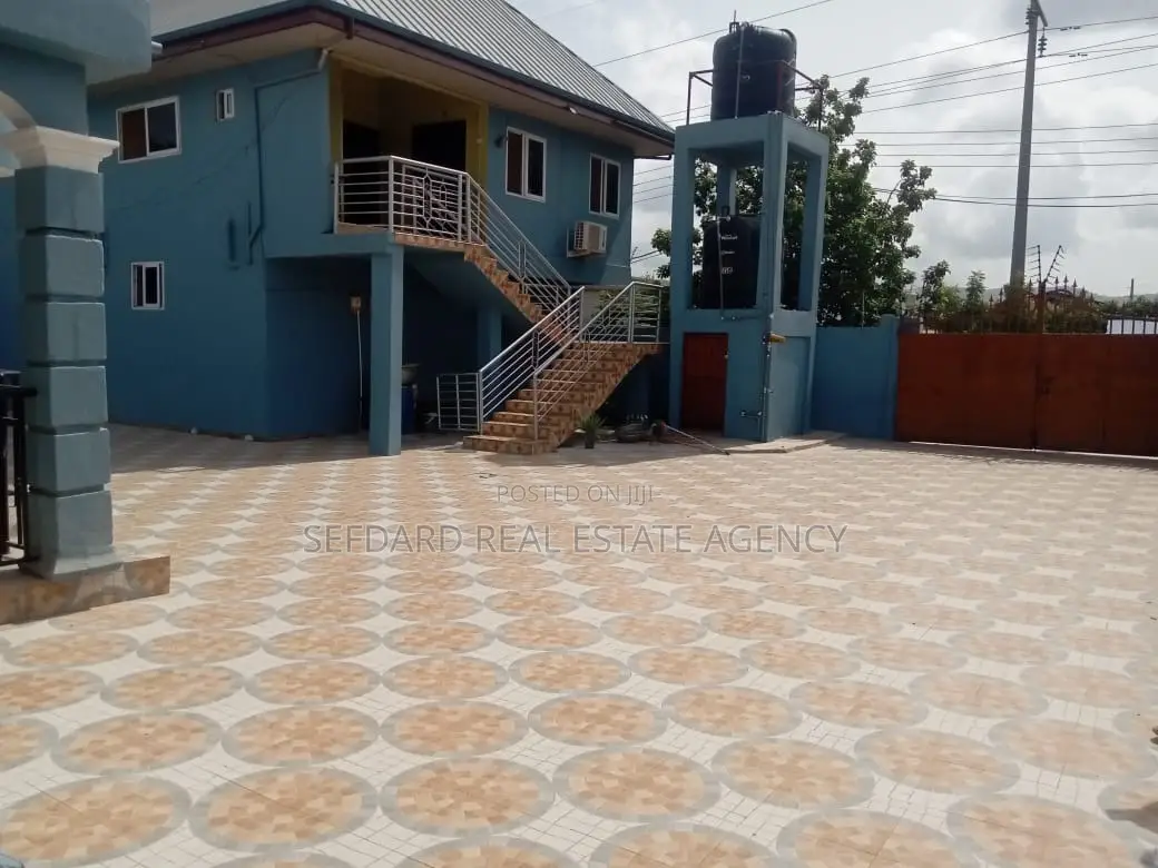 6bdrm House in Amasaman for sale