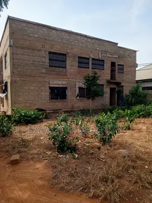 4bdrm Block of Flats in Incomplete Building, Pentecost for sale