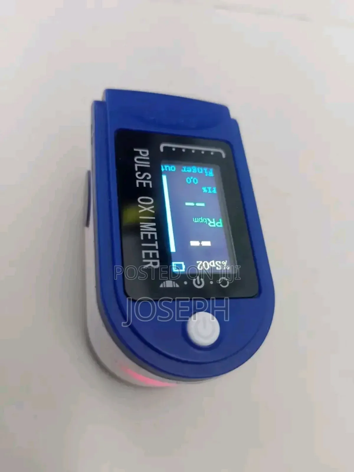 Fingertips Pulse Oximeter
