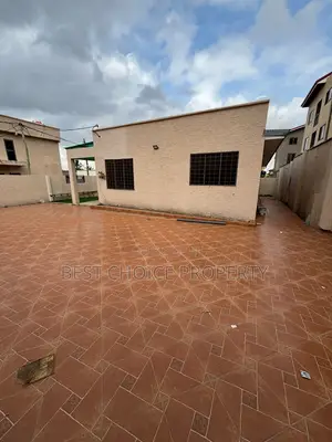 3bdrm Apartment in Adenta, Housing Down for rent