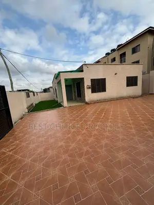 3bdrm Apartment in Adenta, Housing Down for rent