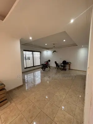 3bdrm Apartment in Adenta, Housing Down for rent