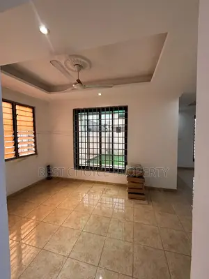 3bdrm Apartment in Adenta, Housing Down for rent
