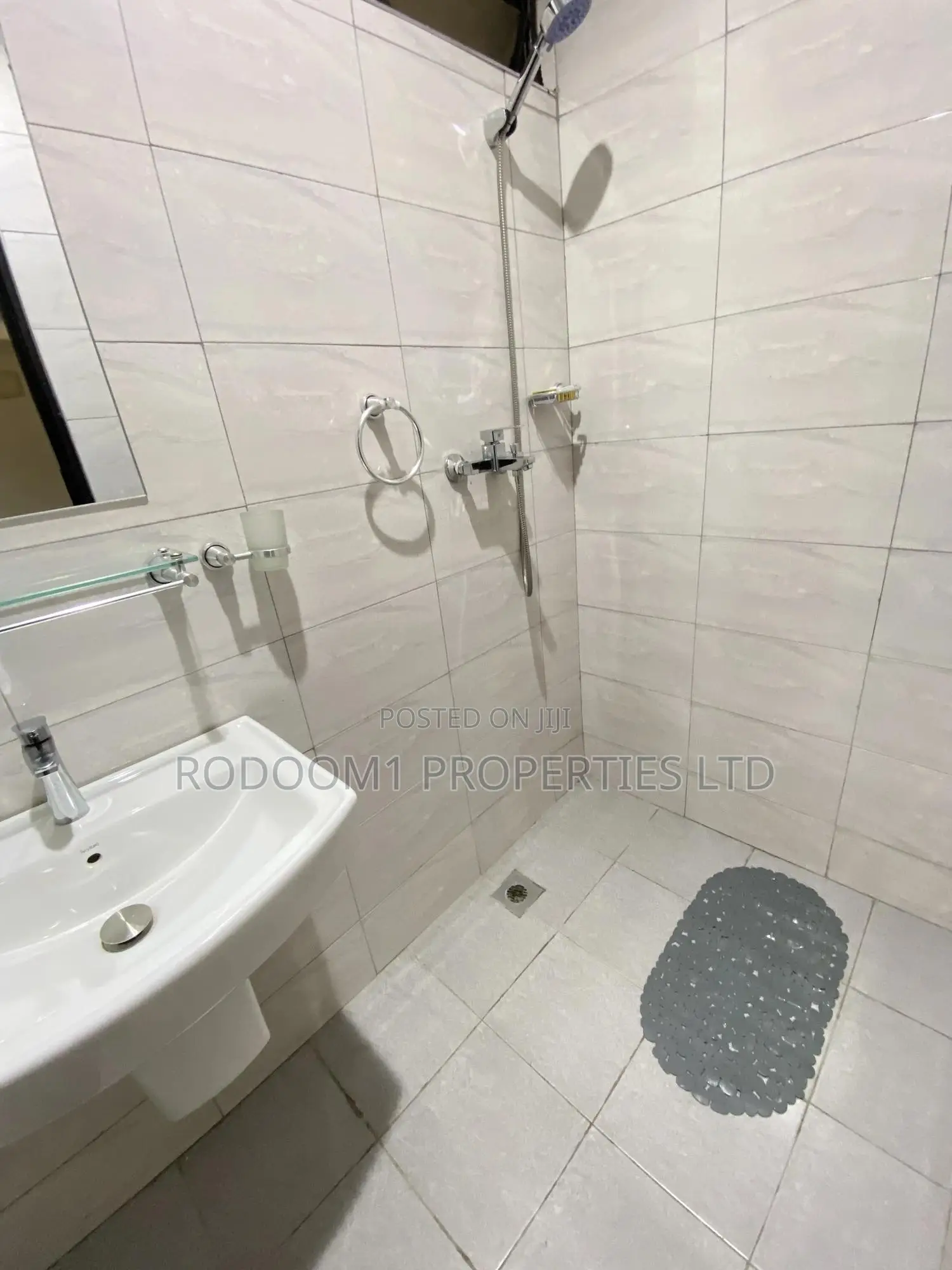 Fully Furnished 2 Bedrooms at East Legon for Short Stay