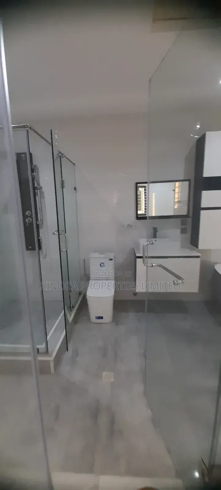3bdrm Townhouse/Terrace in Nanakrom, School Junction for sale
