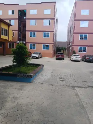 1bdrm Duplex in De-Icons Real Estate, Awutu Senya East Municipal