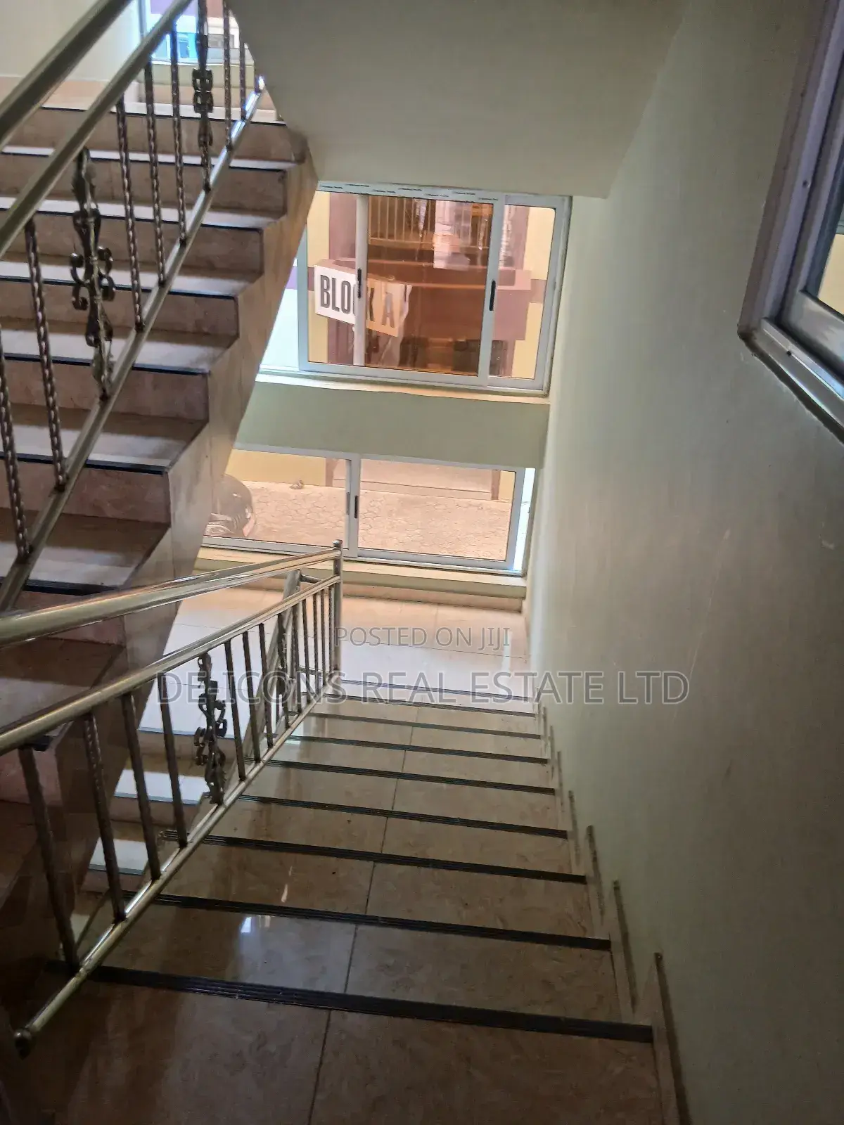 1bdrm Duplex in De-Icons Real Estate, Awutu Senya East Municipal