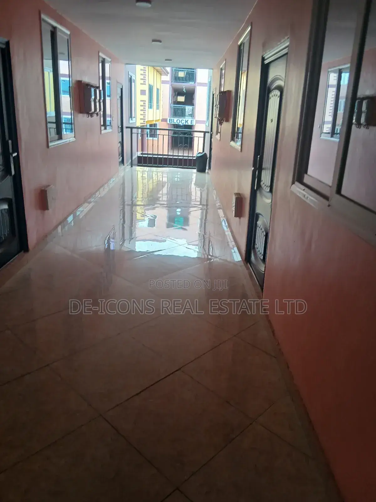 1bdrm Duplex in De-Icons Real Estate, Awutu Senya East Municipal