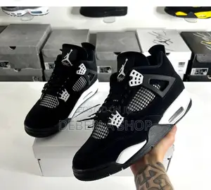 Air Jordan 4 Retro