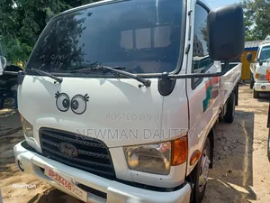 Hyundai Mighty Single Cabin