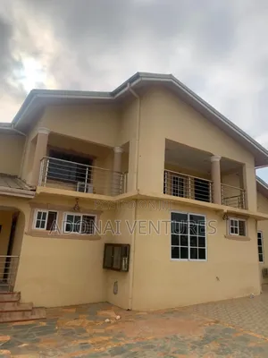 6bdrm House in Tech Anwomaso, Kumasi Metropolitan for sale
