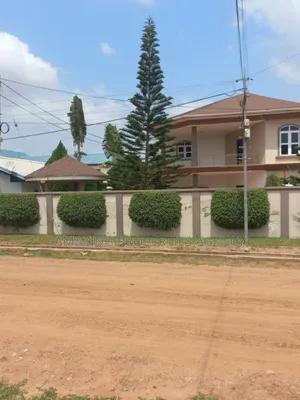 6bdrm Mansion in Adjiriganor for sale
