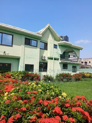 8bdrm Mansion in Walako Estate, Gbawe for rent