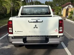 New Mitsubishi L200 2024 White