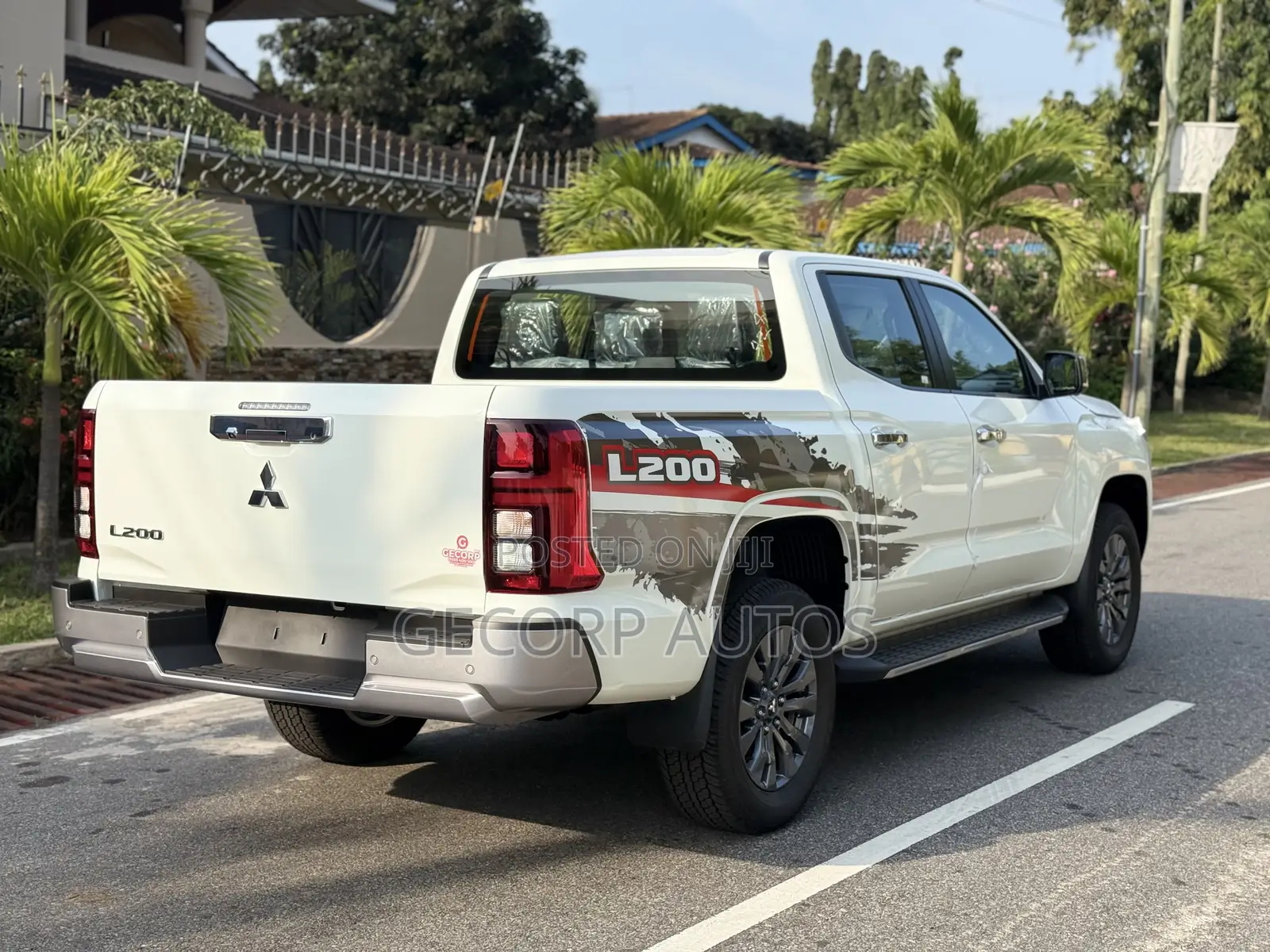 New Mitsubishi L200 2024 White