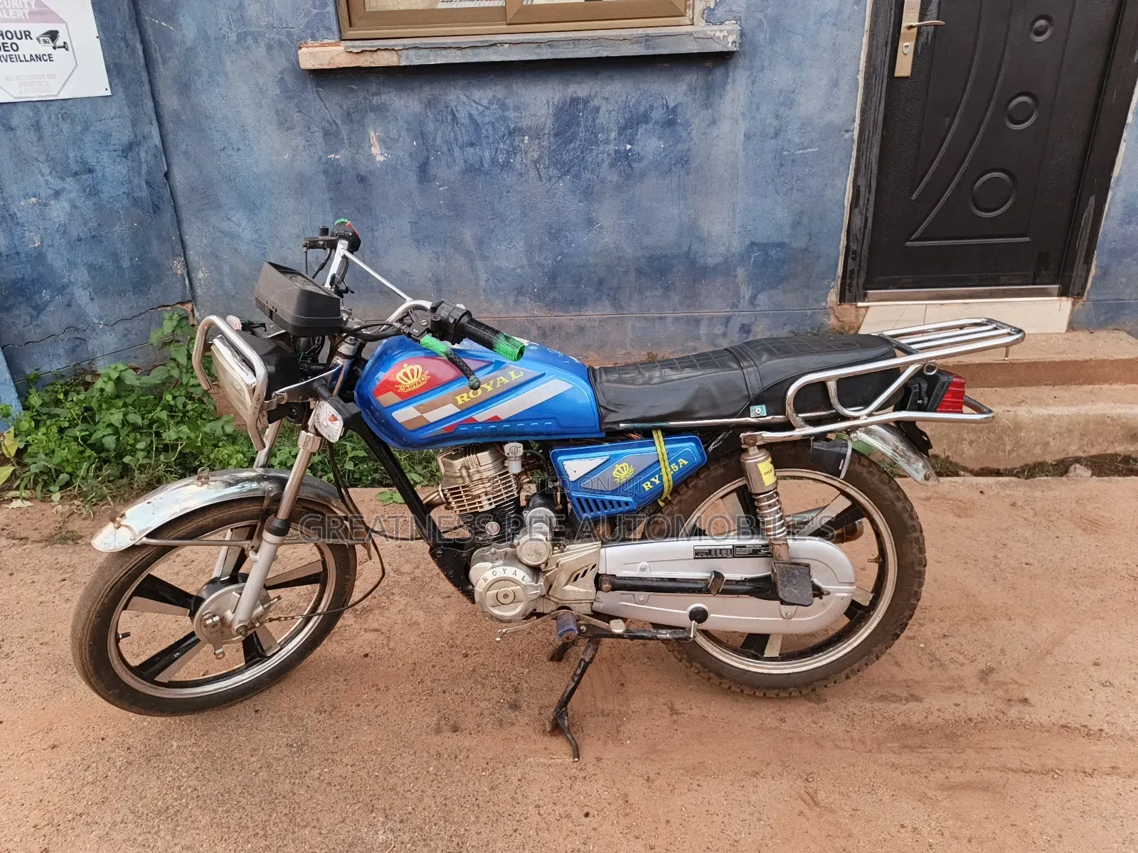 Royal Motorcycle 2015 Blue
