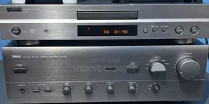Yamaha Ax-470 Stereo Amplifier and Cd Player