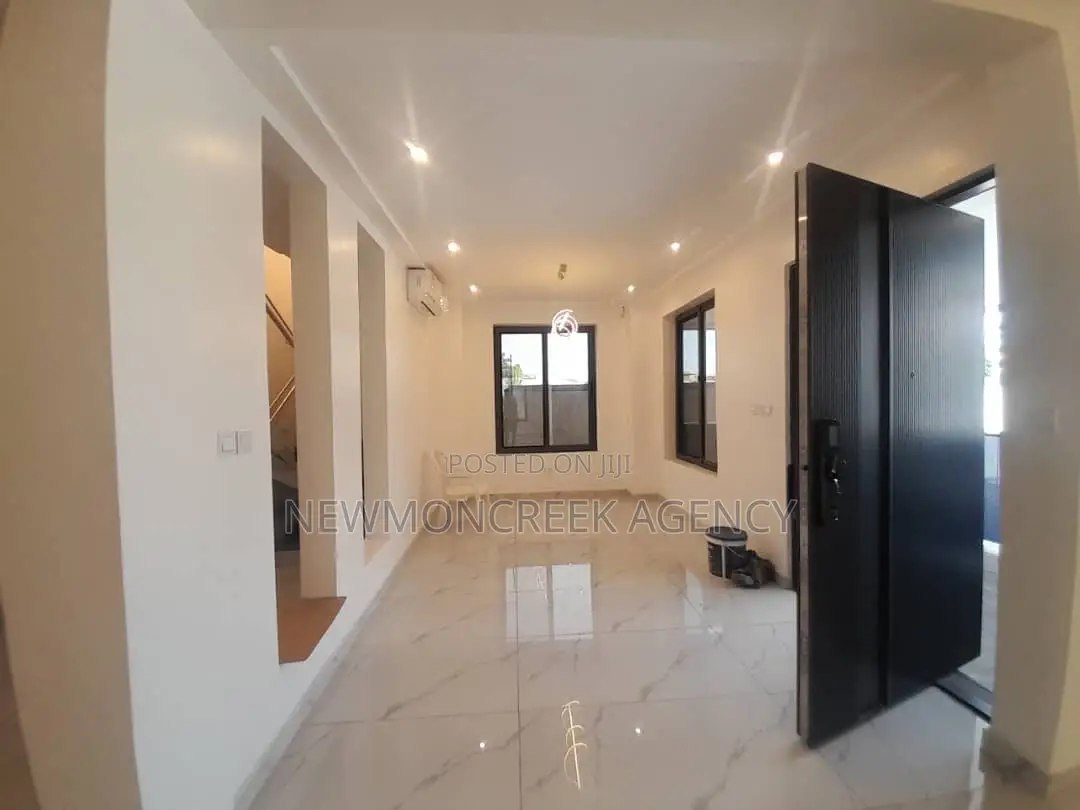 4bdrm Duplex in New Legon for sale