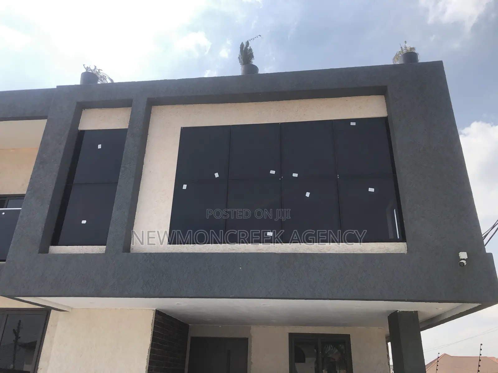 4bdrm Duplex in New Legon for sale