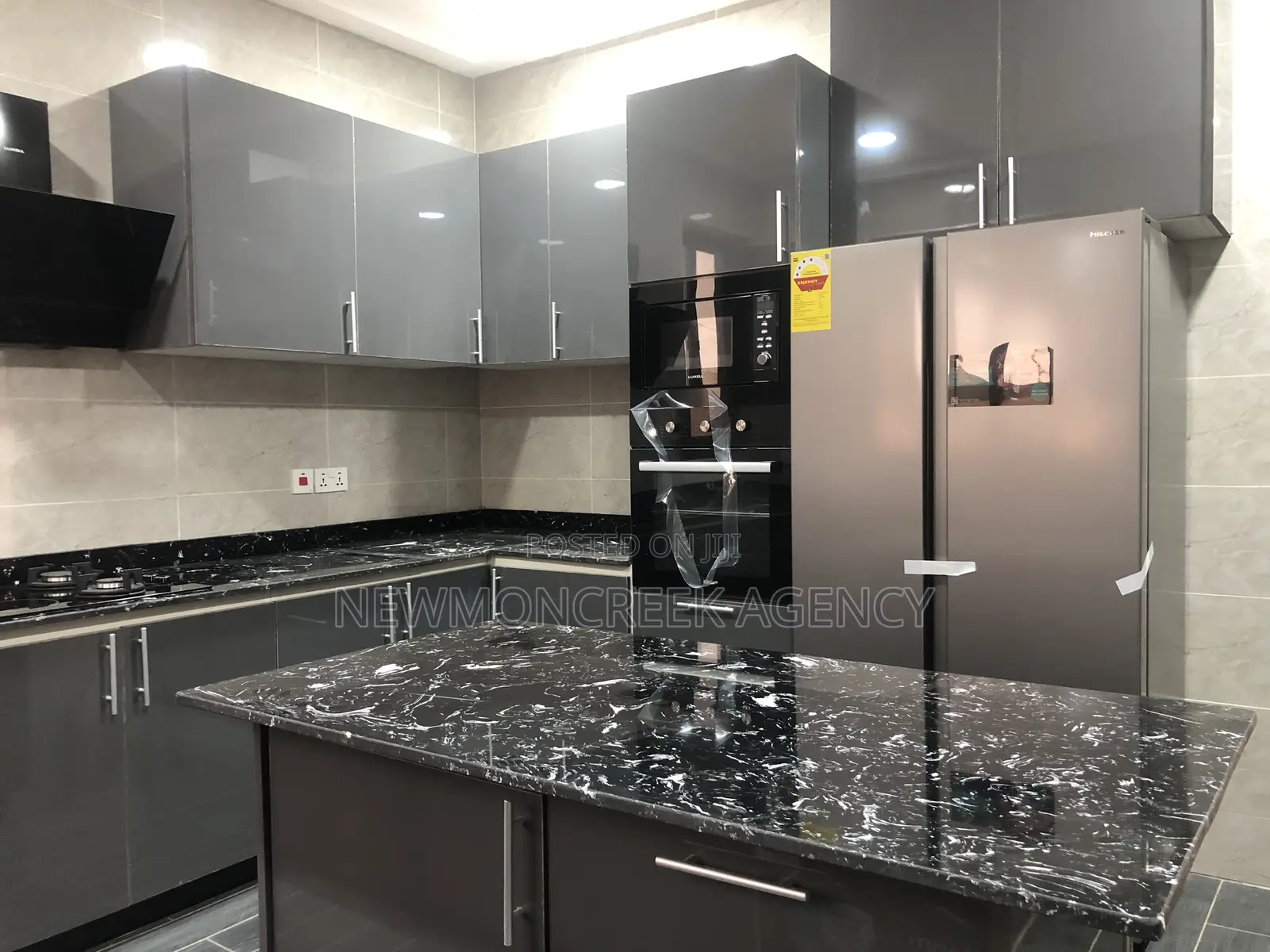 4bdrm Duplex in New Legon for sale