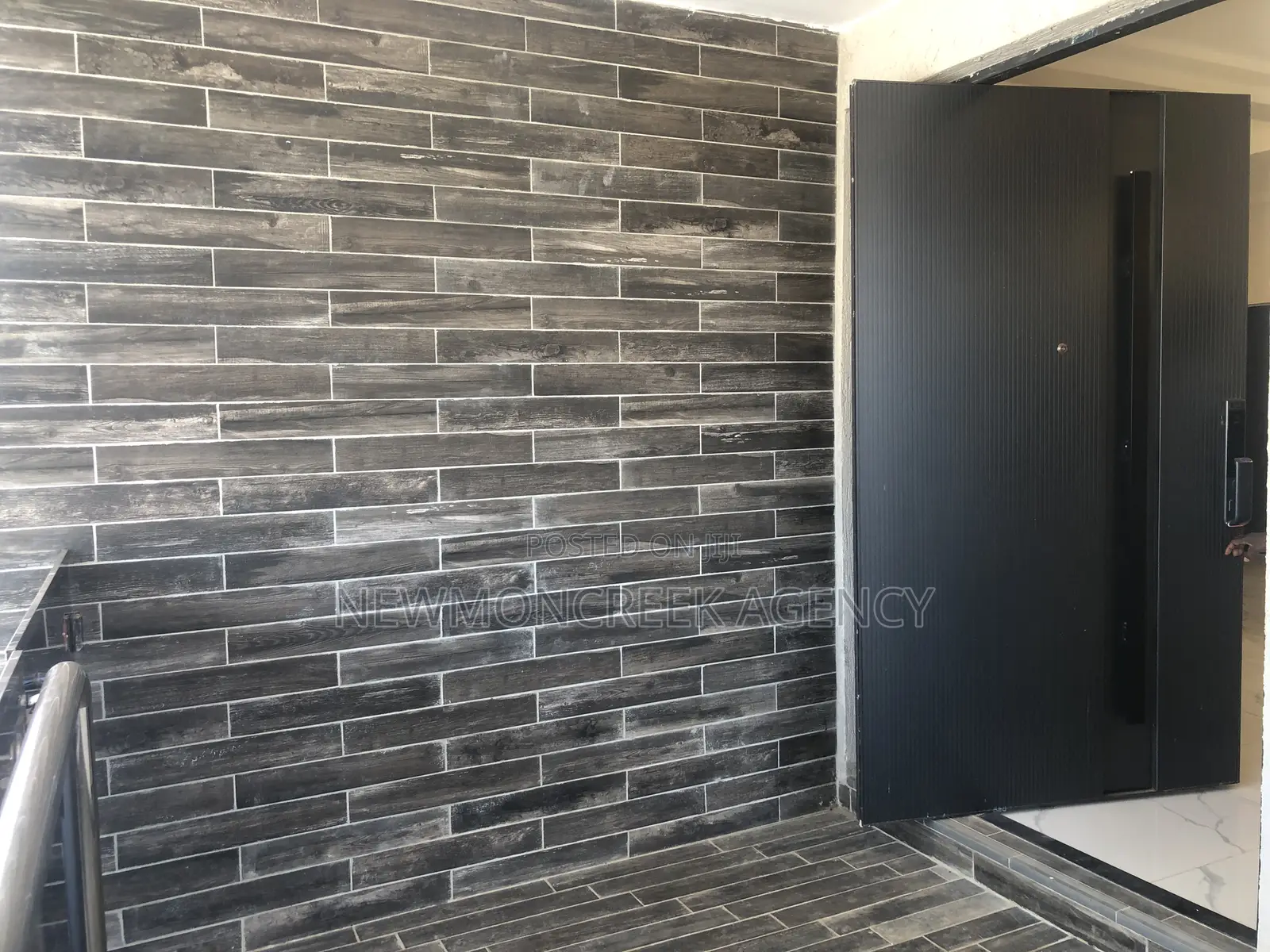 4bdrm Duplex in New Legon for sale