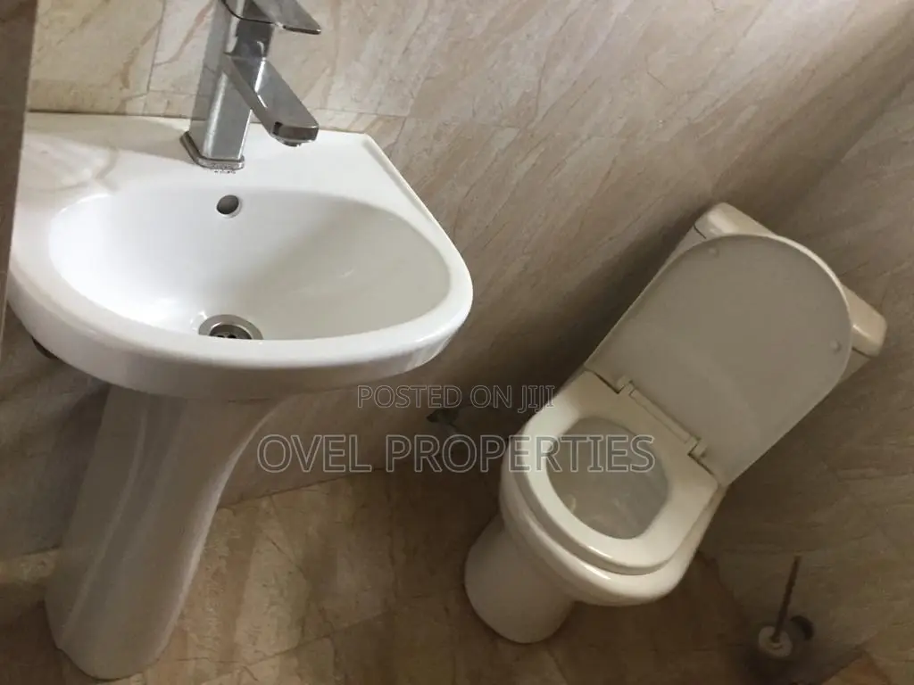 1bdrm Apartment in Overall, East Legon for rent